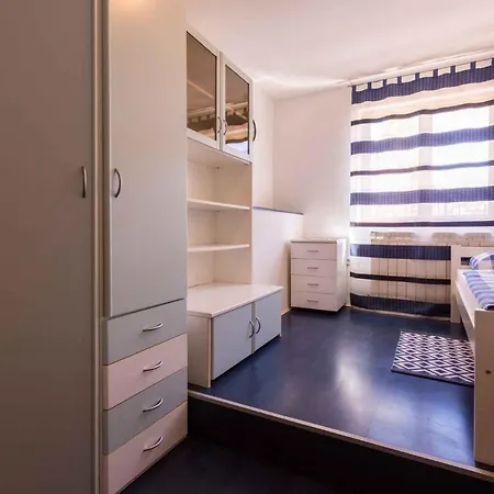 In 39192 Apartment *